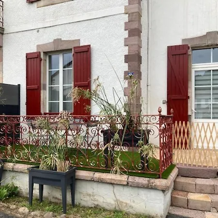 Appartement Entier, Terrasse, 4 Personnes Sur Le Gr10 Saint-Etienne-de-Baigorry Exterior photo