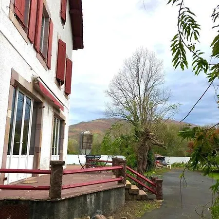 Appartement Entier, Terrasse, 4 Personnes Sur Le Gr10 Saint-Etienne-de-Baigorry Exterior photo